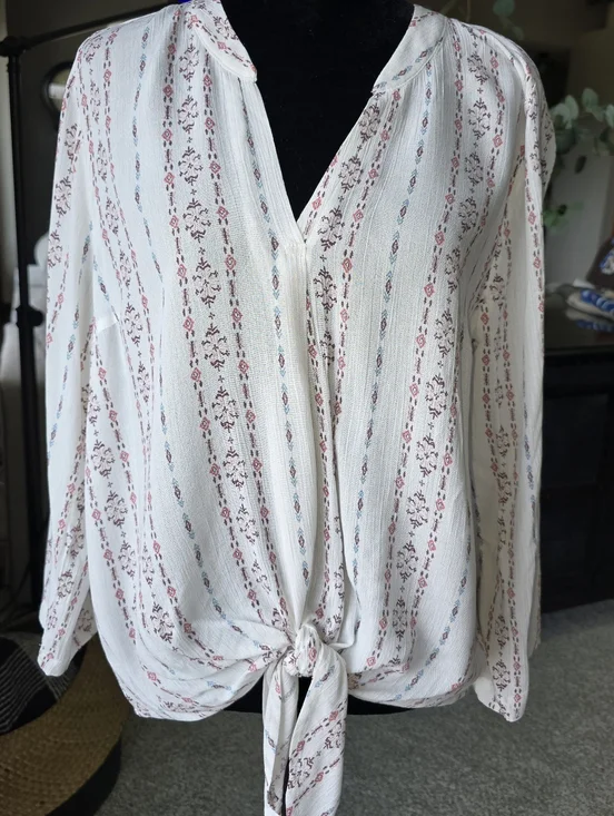 Becool - Women’s Cream Tie-Front Long Sleeve Blouse Size Med NWOT - Picture 3 of 7